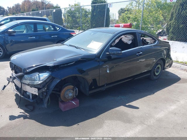 WDDGJ4HB1EG221782 Mercedes-Benz 2014