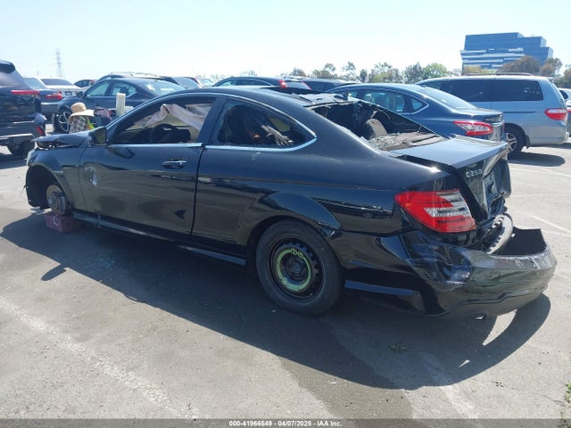 WDDGJ4HB1EG221782 Mercedes-Benz 2014