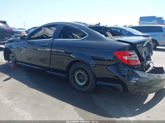 WDDGJ4HB1EG221782 Mercedes-Benz 2014