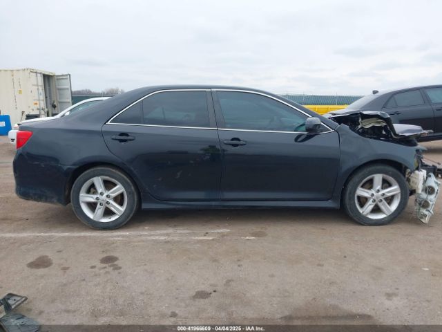 4T1BF1FK5EU381684 Toyota CAMRY SE