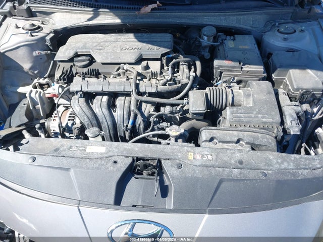 KMHLL4AG8MU181236 Hyundai ELANTRA SE