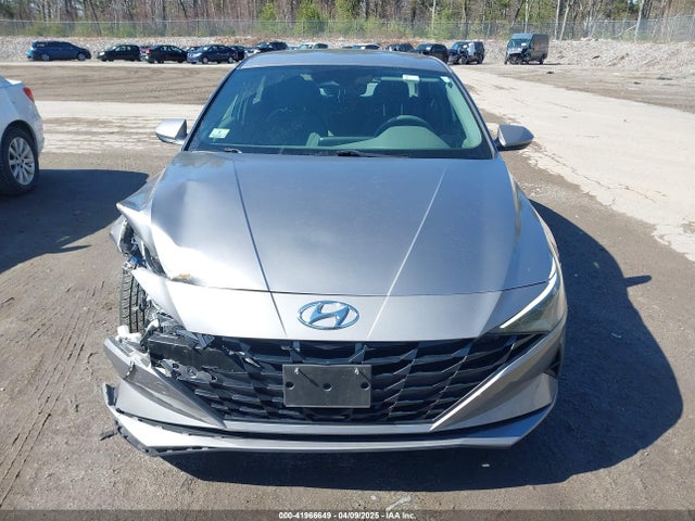 KMHLL4AG8MU181236 Hyundai ELANTRA SE