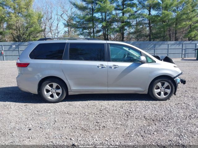 5TDKZ3DC8HS816970 Toyota Sienna Le 8 Passenger