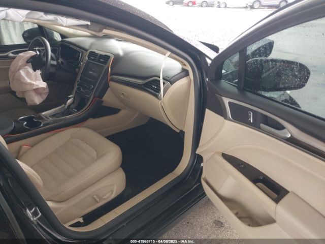 3FA6P0HD0GR239643 Ford FUSION SE