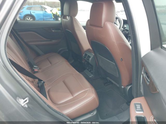 SADCM2BV9HA054526 Jaguar F-PACE S