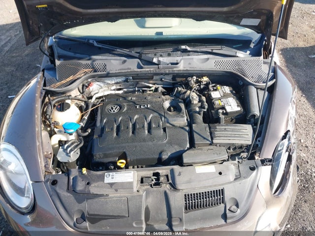 3VW5A7AT8FM818972 Volkswagen Beetle 2.0l Tdi