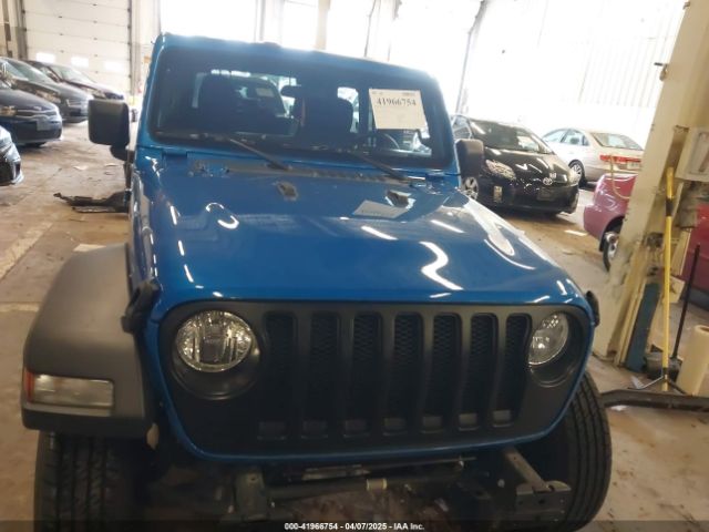 1C4HJXDG9MW797013 Jeep Wrangler Unlimited Sport 4x4