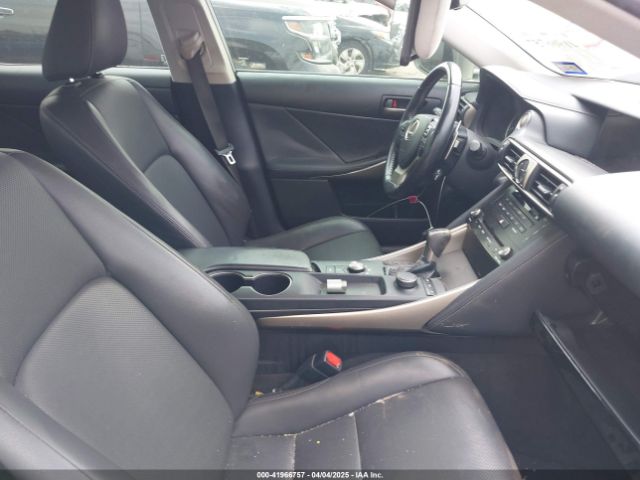 2017 LEXUS IS 200T JTHBA1D22H5059684 Photo 4