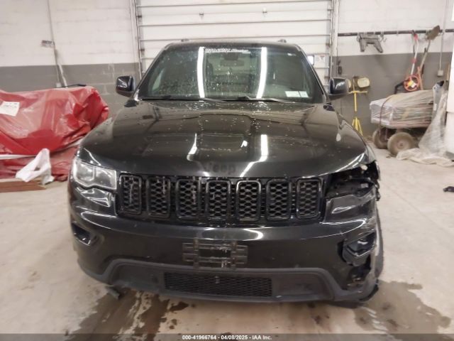 1C4RJFAG0JC154937 Jeep Grand Cherokee Laredo