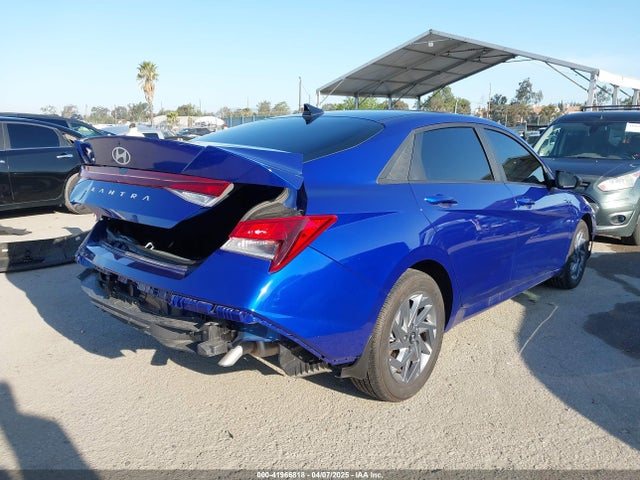 KMHLM4DGXRU708435 Hyundai ELANTRA SEL