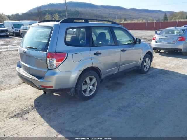 2013 SUBARU FORESTER JF2SHABC1DH424231 Photo 3