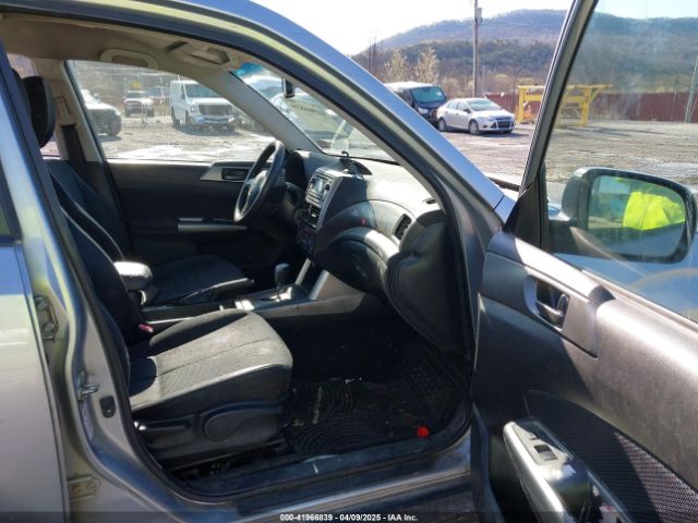 2013 SUBARU FORESTER JF2SHABC1DH424231 Photo 4