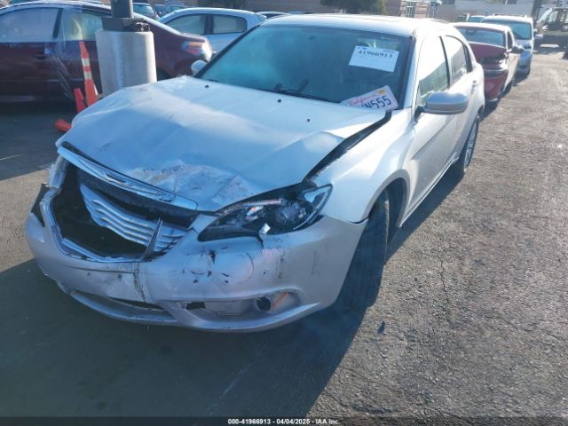 2011 CHRYSLER 200 1C3BC1FG2BN527929 Photo 1