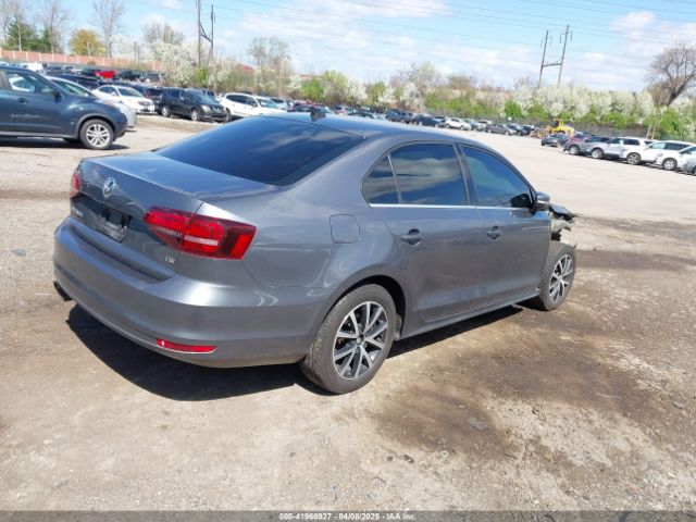 3VWDB7AJ3JM263459 Volkswagen Jetta 1.4t Se/1.4t Wolfsburg Edition