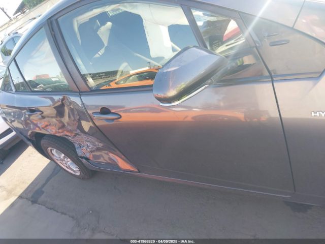 JTDKBRFU6J3591789 Toyota Prius Two