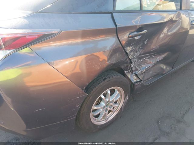 JTDKBRFU6J3591789 Toyota Prius Two