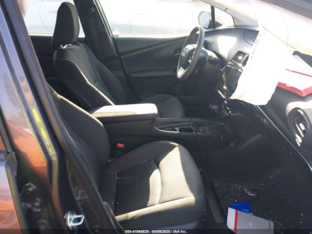 JTDKBRFU6J3591789 Toyota Prius Two