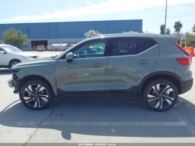 YV4L12UE6S2521630 Volvo Xc40 B5 Plus Bright Theme