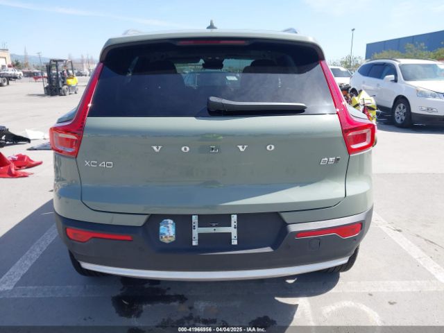 YV4L12UE6S2521630 Volvo Xc40 B5 Plus Bright Theme