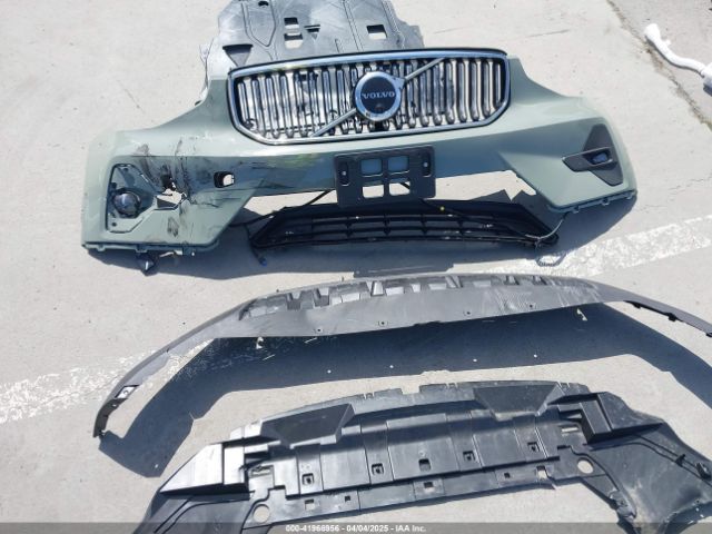 YV4L12UE6S2521630 Volvo Xc40 B5 Plus Bright Theme