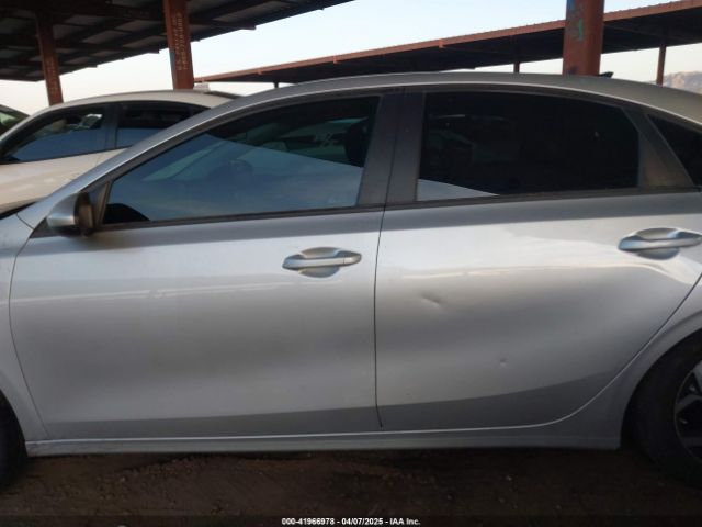 3KPF24AD3ME286078 KIA Forte Lxs