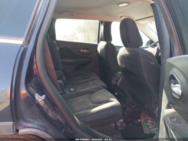 1C4PJLCB5FW741616 Jeep Cherokee Latitude