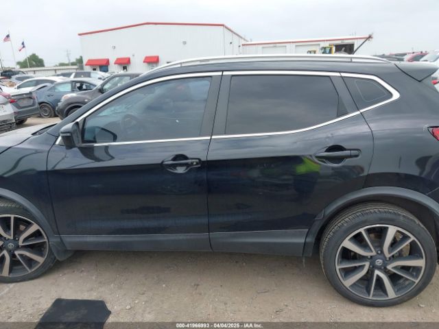 JN1BJ1CP0JW100508 Nissan Rogue Sport Sl