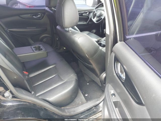 JN1BJ1CP0JW100508 Nissan Rogue Sport Sl