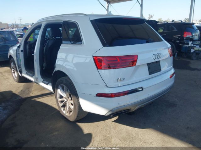 2019 AUDI Q7 WA1AAAF70KD037387 Photo 2