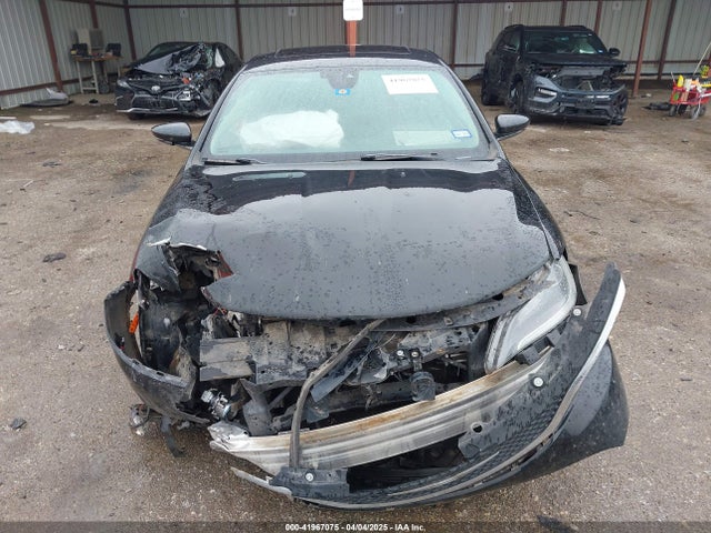 1C3CCCCG6GN110289 Chrysler 200 C