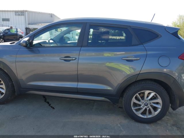 KM8J33A4XGU188068 Hyundai TUCSON SE