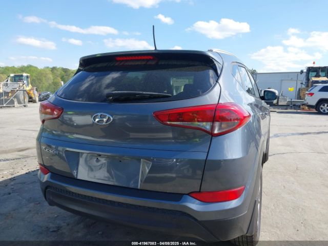 KM8J33A4XGU188068 Hyundai TUCSON SE