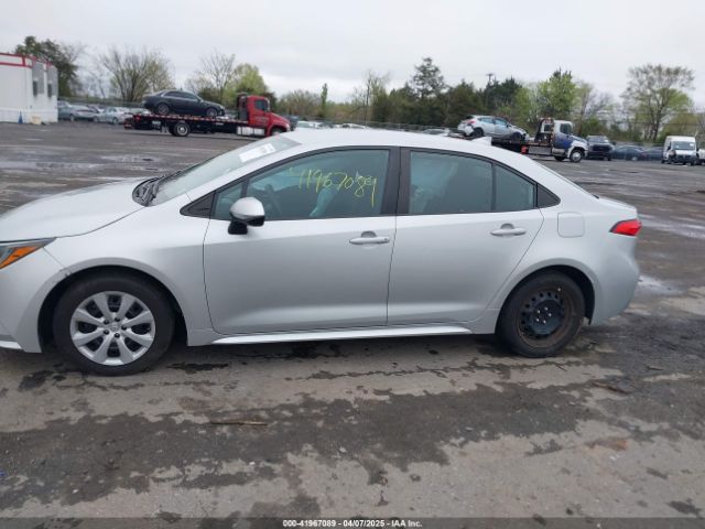 5YFEPMAE1MP188557 Toyota COROLLA LE
