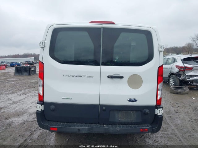 Ford Transit-250 2019 1FTYR2YG6KKB47274 Image 16
