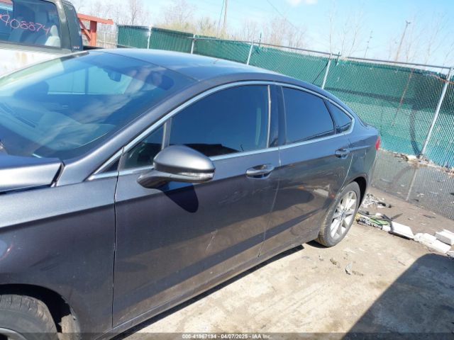 3FA6P0HD9HR396654 Ford FUSION SE