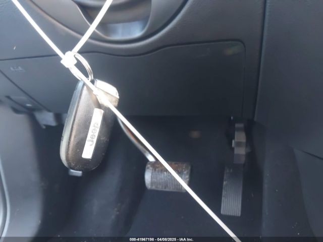 2019 JEEP GRAND CHEROKEE 1C4RJEAG9KC710772 Photo 10