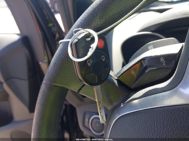 1FMCU9G9XFUC14744 Ford ESCAPE SE