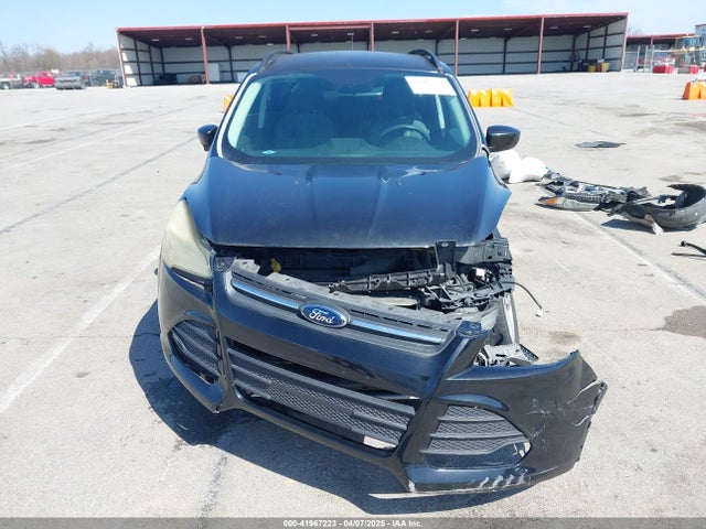 1FMCU9G9XFUC14744 Ford ESCAPE SE