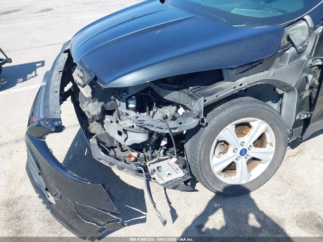 1FMCU9G9XFUC14744 Ford ESCAPE SE
