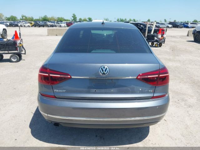 1VWAT7A37HC069014 Volkswagen Passat 1.8t S