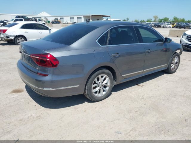 1VWAT7A37HC069014 Volkswagen Passat 1.8t S