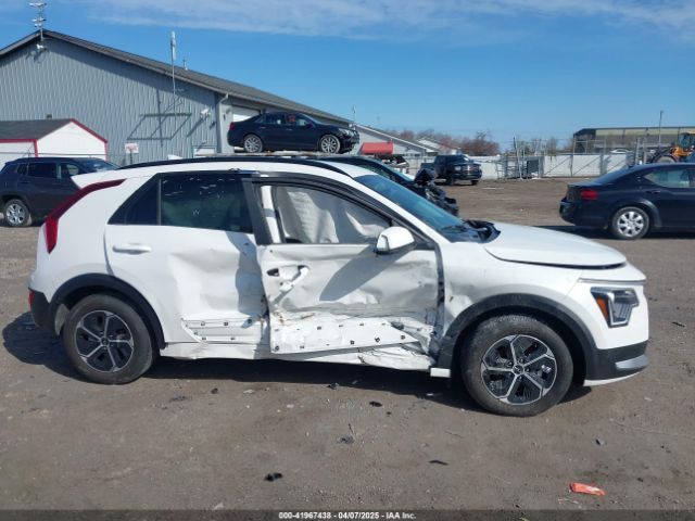 KNDCR3LE1R5204317 KIA NIRO EX