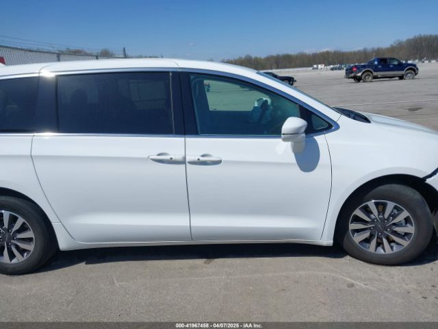 2C4RC1L72NR220895 Chrysler Pacifica Hybrid Touring L
