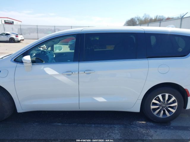 2C4RC1L72NR220895 Chrysler Pacifica Hybrid Touring L
