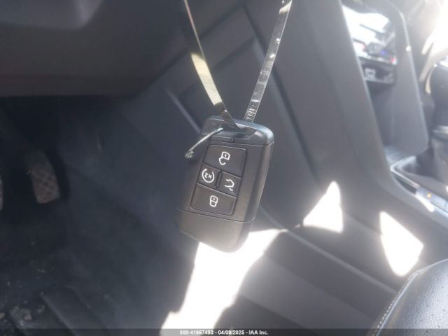 2022 VOLKSWAGEN TIGUAN 3VV3B7AX1NM120097 Photo 10