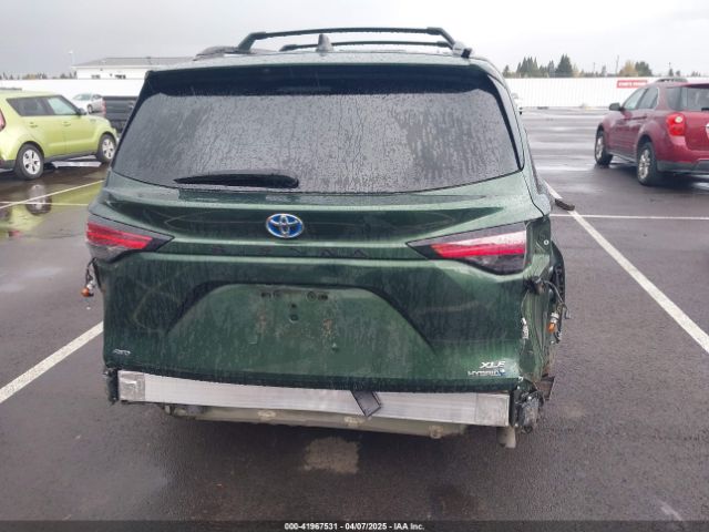 5TDYSKFC5NS070429 Toyota SIENNA XLE