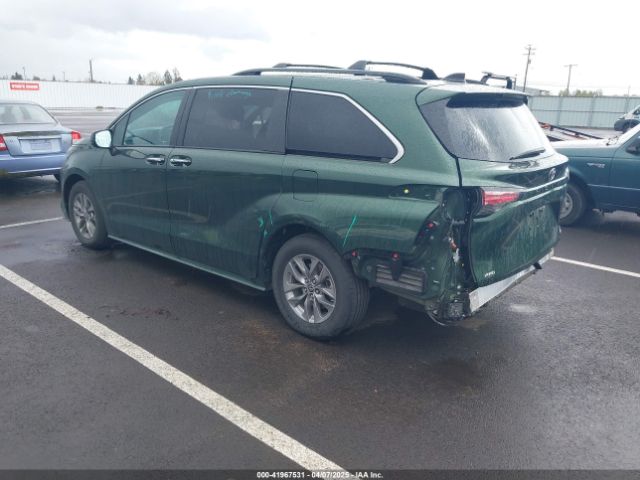 5TDYSKFC5NS070429 Toyota SIENNA XLE