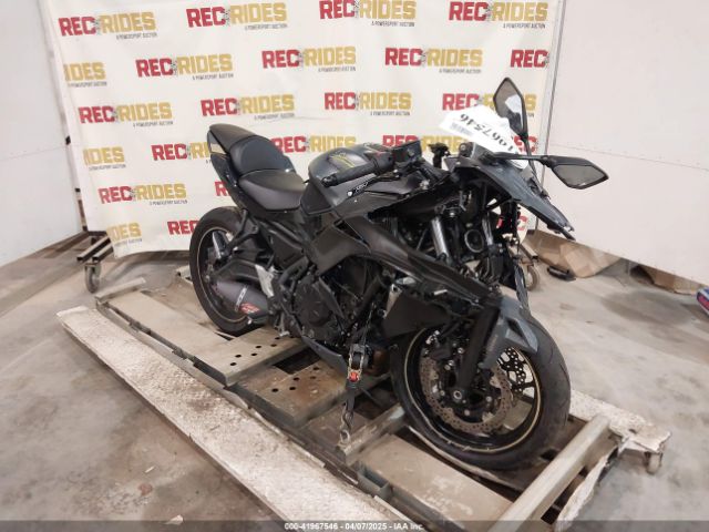 2024 KAWASAKI EX650 ML5EXEP13RDAC6877