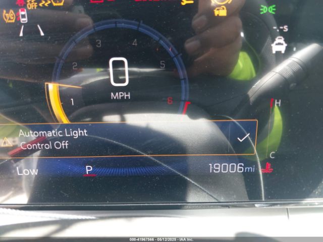KL77LHE20RC067401 Chevrolet Trax Fwd Lt