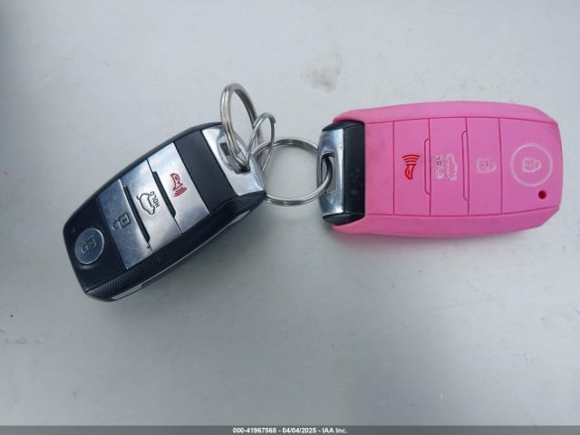 KNDJX3A59F7224797 KIA Soul !